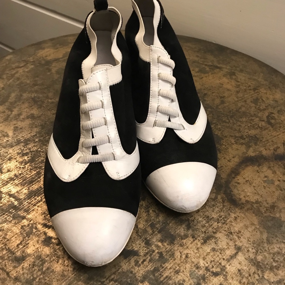 Authentic Rare Chanel Oxford Block Heel Size 38